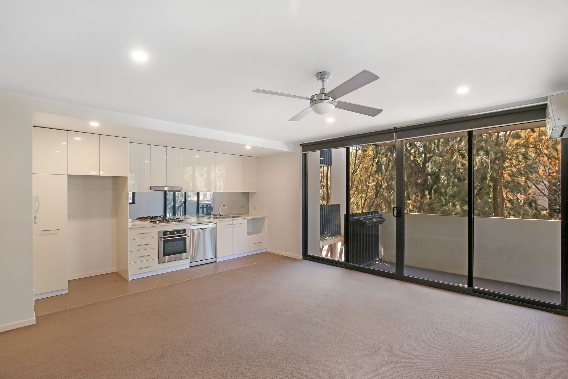 1 bedroom unit!