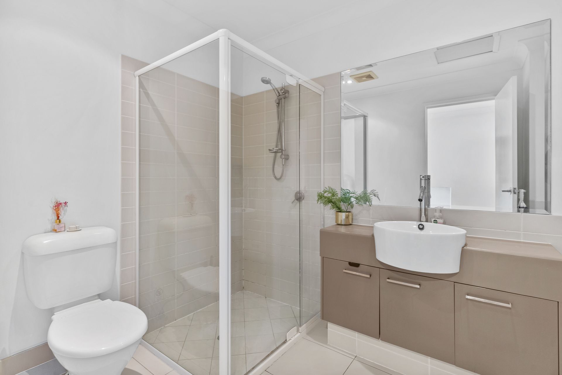 46/1 Jefferson Court, Upper Coomera QLD 4209, Upper Coomera - Thumbnail 3