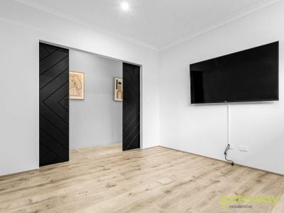68 Mornington Crescent, Wandi