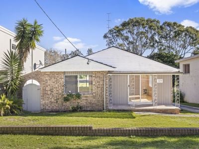 Bateau Bay 1/125 Lakin Street
