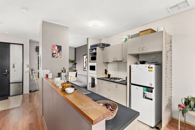 1/70 Grange Boulevard, Bundoora