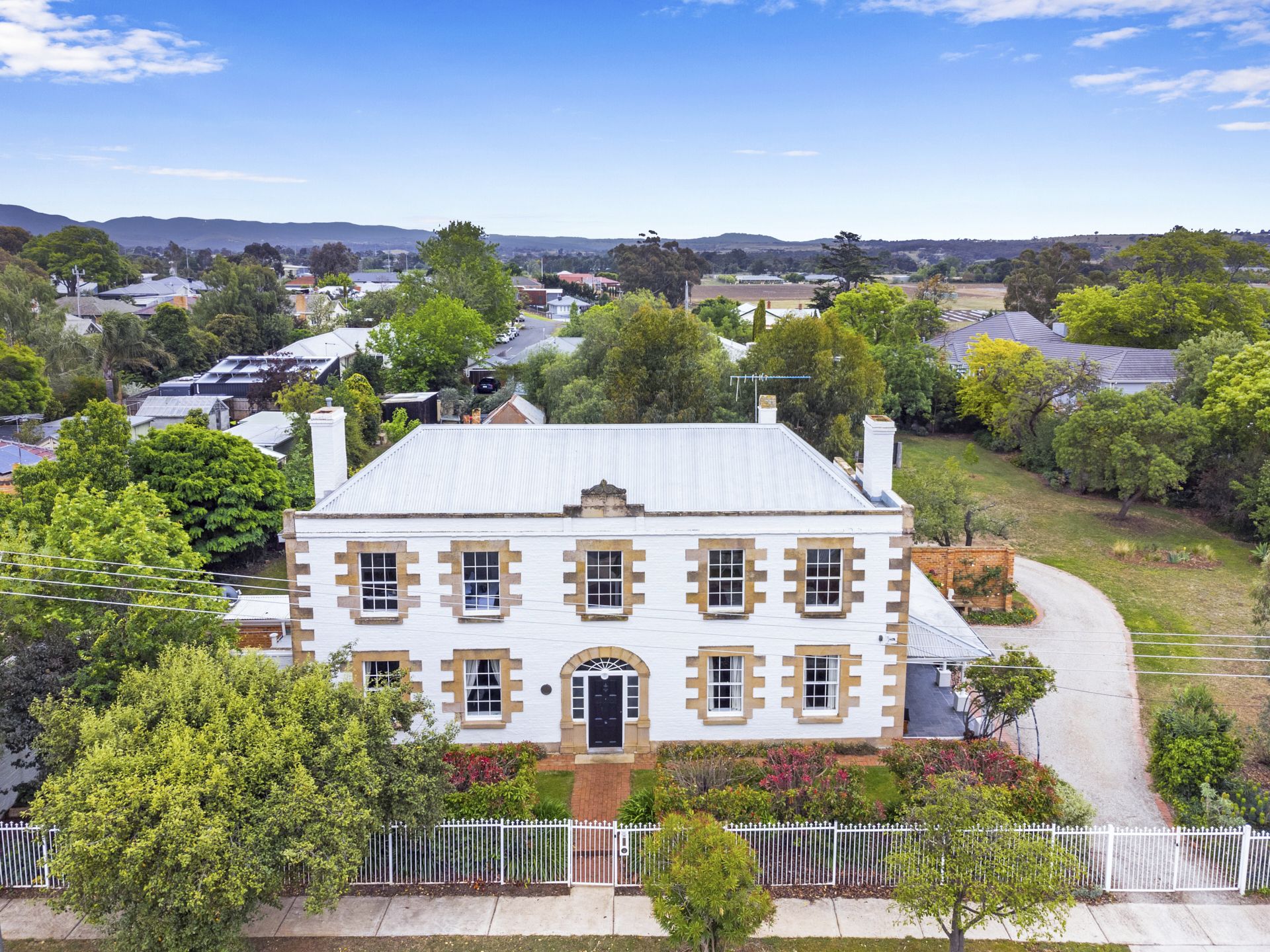 28-32 Manor  Street, Bacchus Marsh, Bacchus Marsh - Thumbnail 2