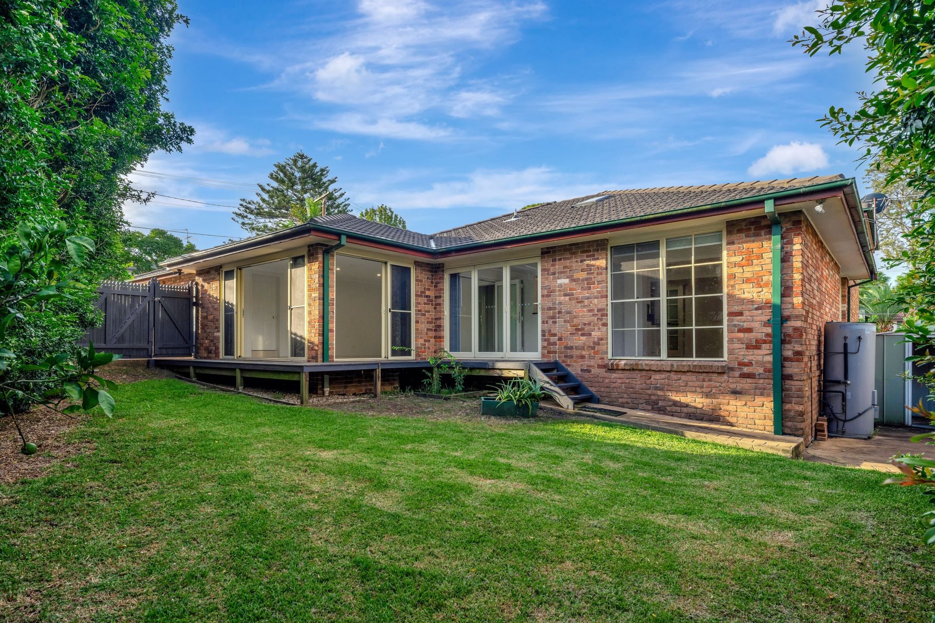 11 Woodhill Street, Castle Hill, Castle Hill - Thumbnail 5