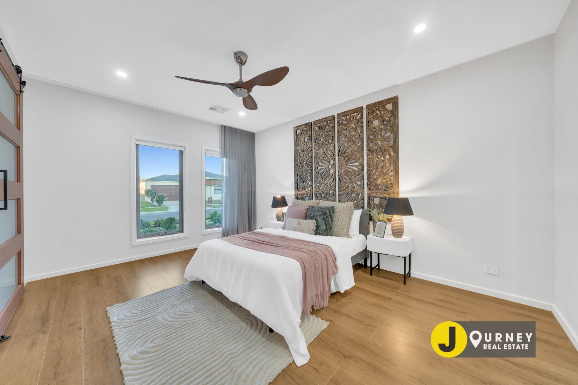 6 Tarheel Street, Clyde North VIC, Clyde North - Thumbnail 5