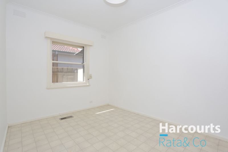 62 Alexander Avenue, Thomastown