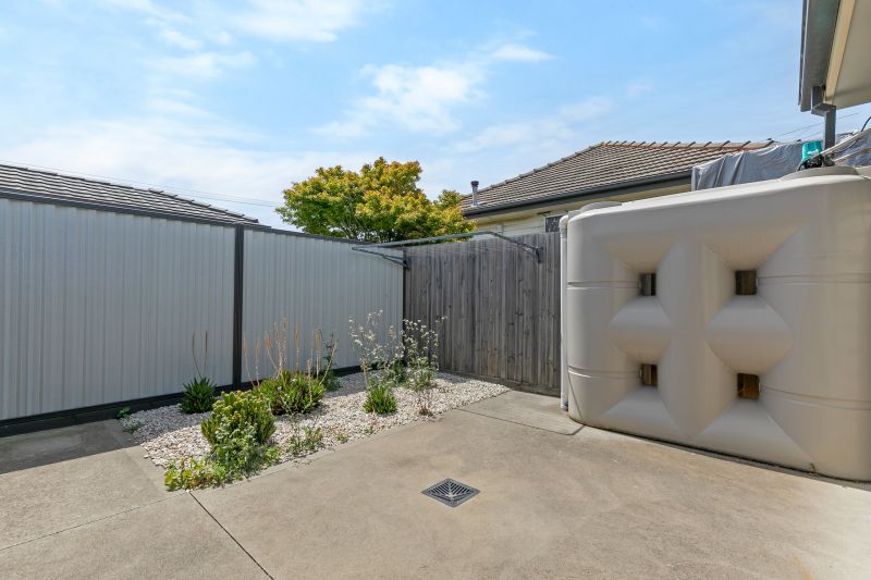 2/17 Cyprus Street, Lalor