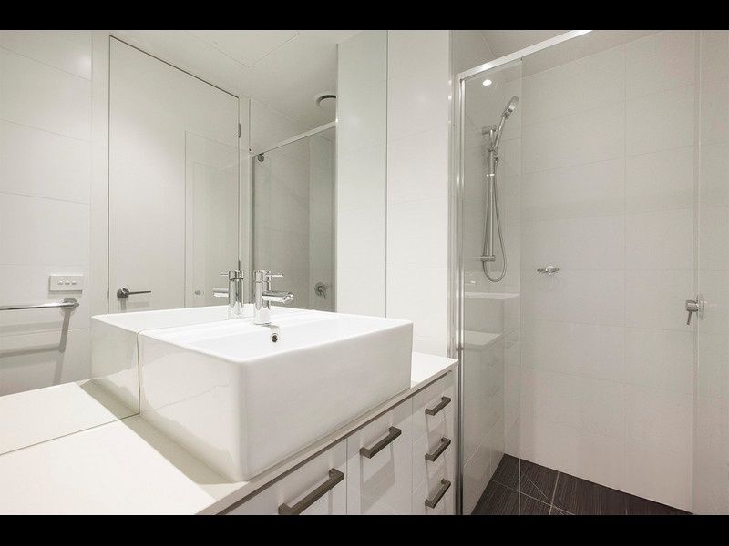 502/26 Wilson Street, South Yarra - Thumbnail 2