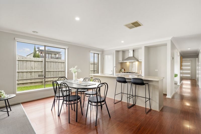 8 Cerridwen Street, Epping