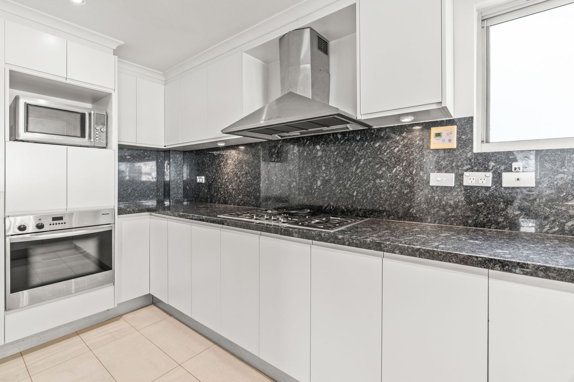 2/8 Hamilton Street Rose Bay NSW, Rose Bay - Thumbnail 7