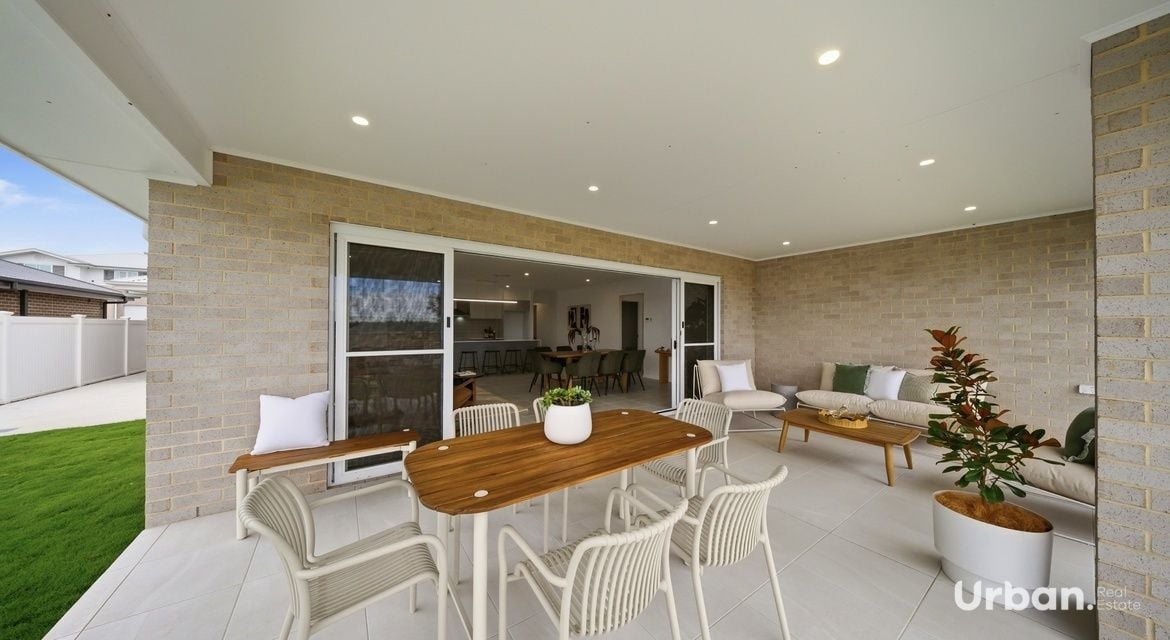 Chisholm 60 Malachite Street