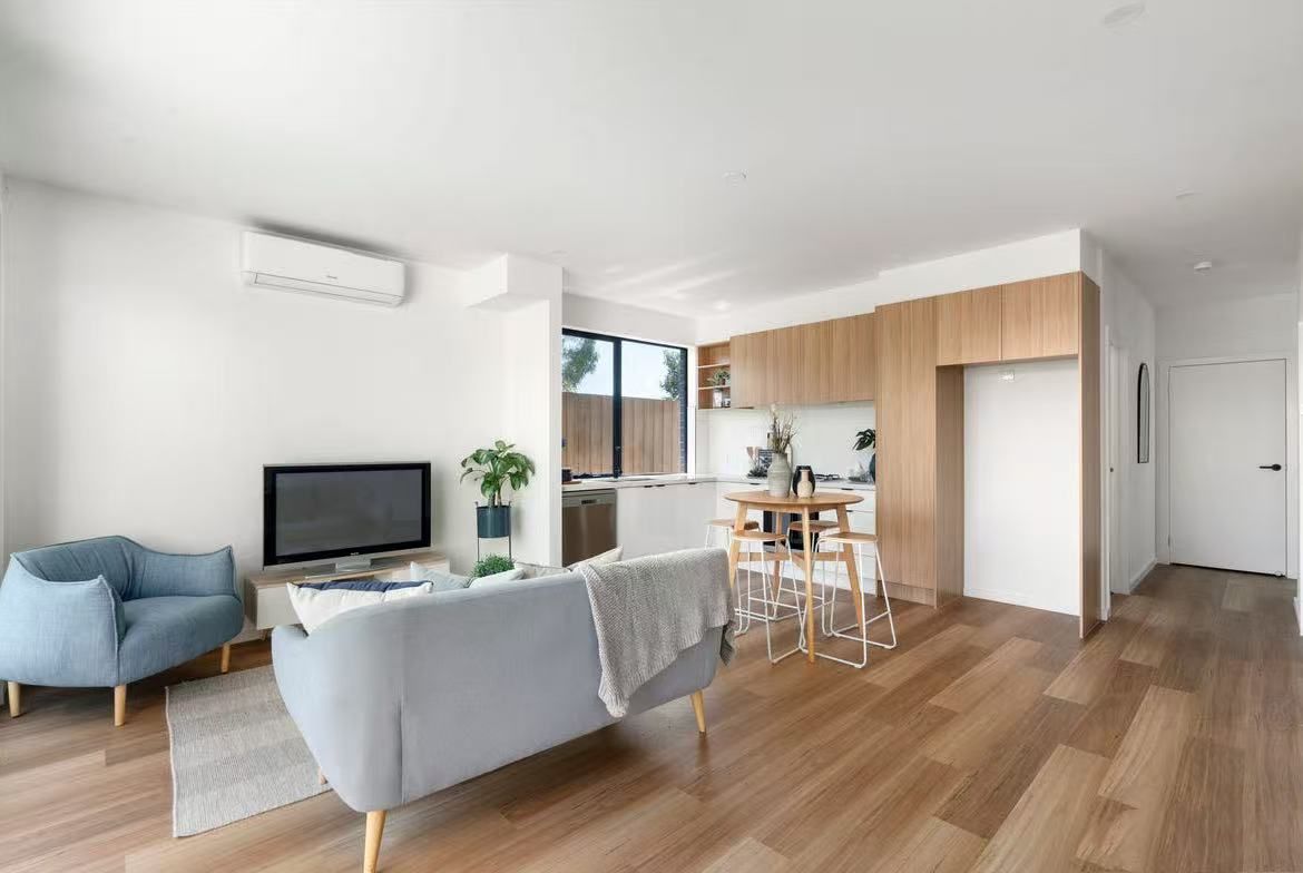 Brand New Townhouse in the Heart of Reservoir