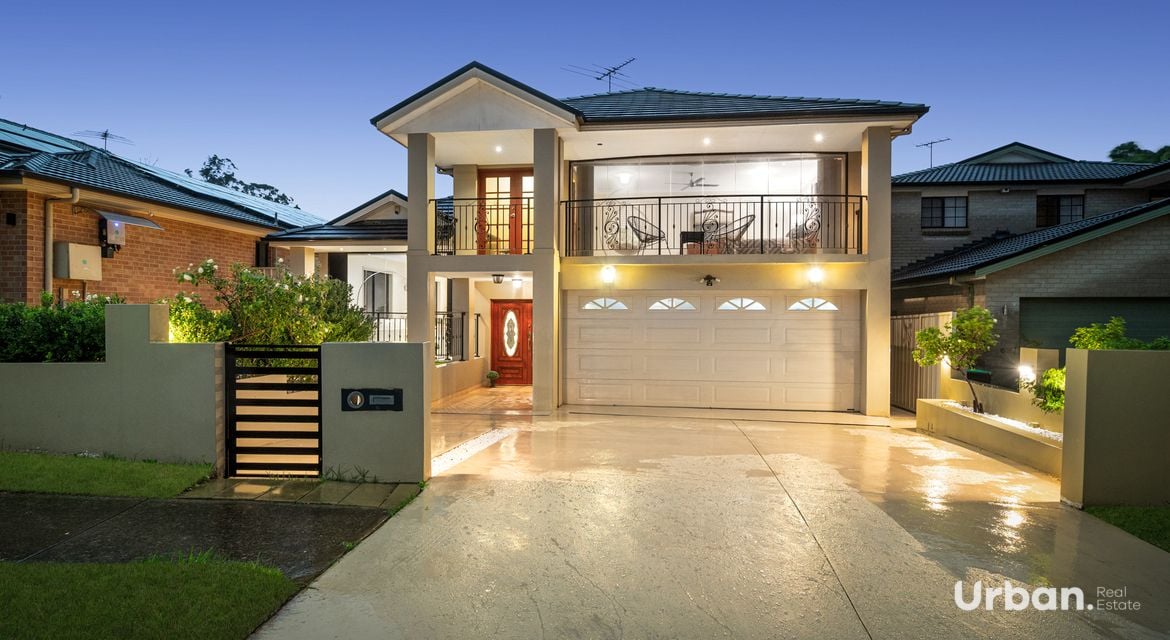 Casula 41 Roth Street