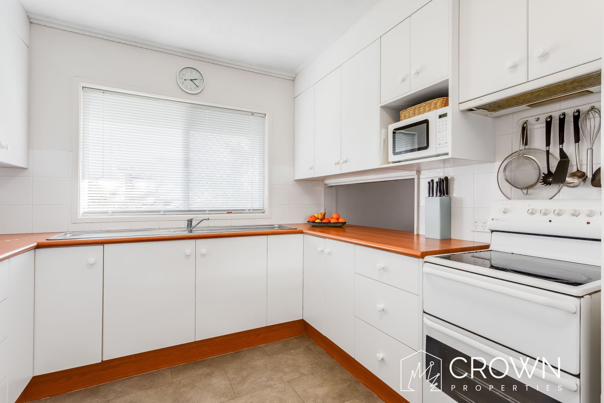 17 Annie Street WOODY POINT QLD,  - Thumbnail 8