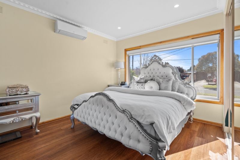 5 Hamilton Court, Lalor