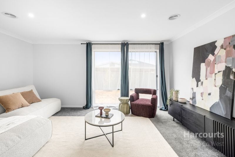 3 Streeton Avenue, Caroline Springs