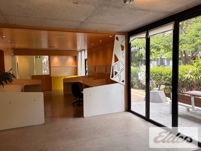 MODERN OFFICE IN THE HEART OF WEST END!
