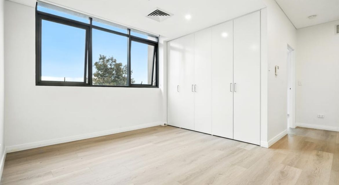 Ryde B5206/16 Constitution Road