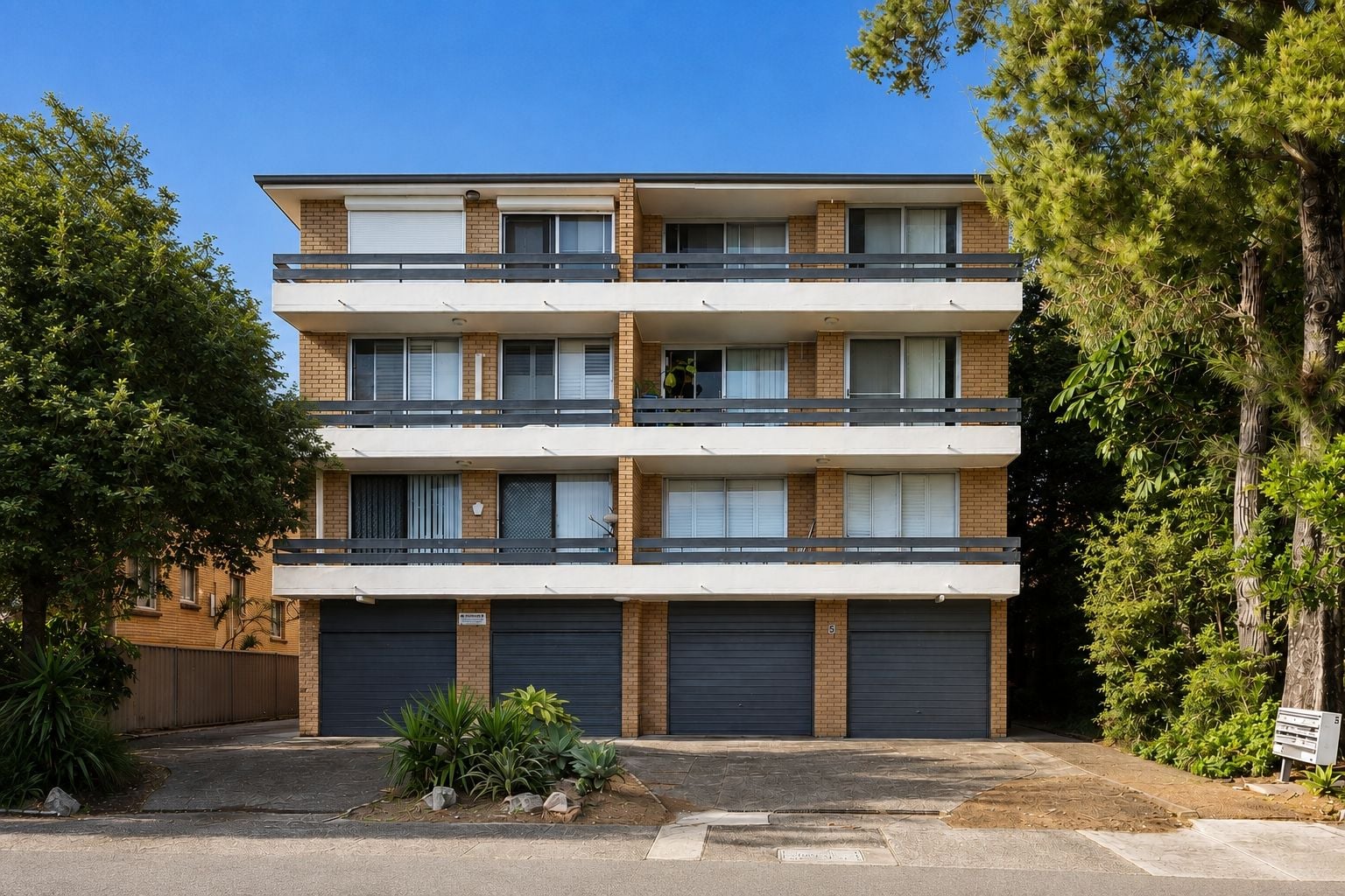 3/5 Norman Avenue, Dolls Point, Dolls Point - Image 1
