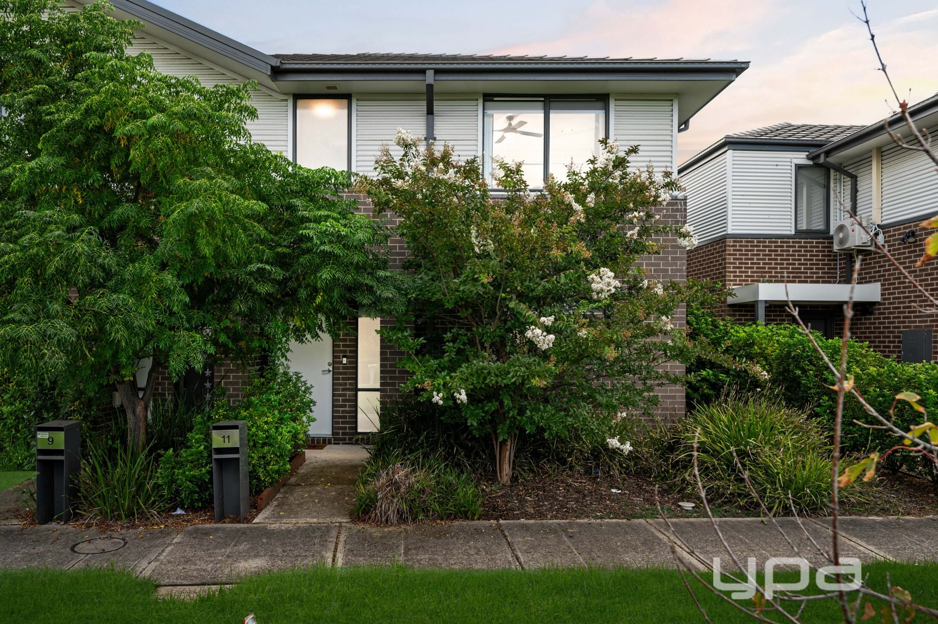 11 Jarvis Walk WESTMEADOWS VIC, Westmeadows - Thumbnail 2