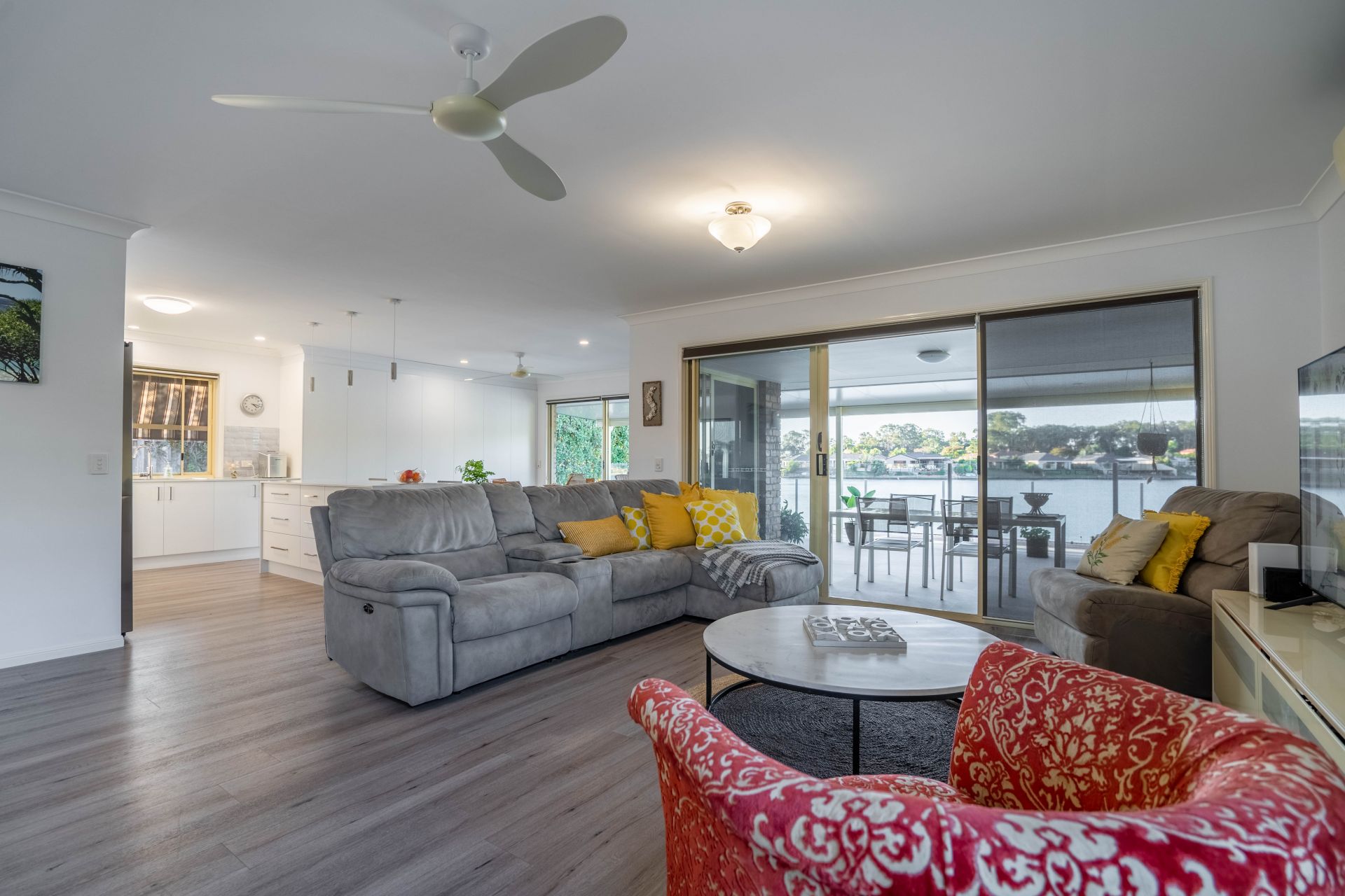 19 Lefroy Drive, Coombabah - Thumbnail 4