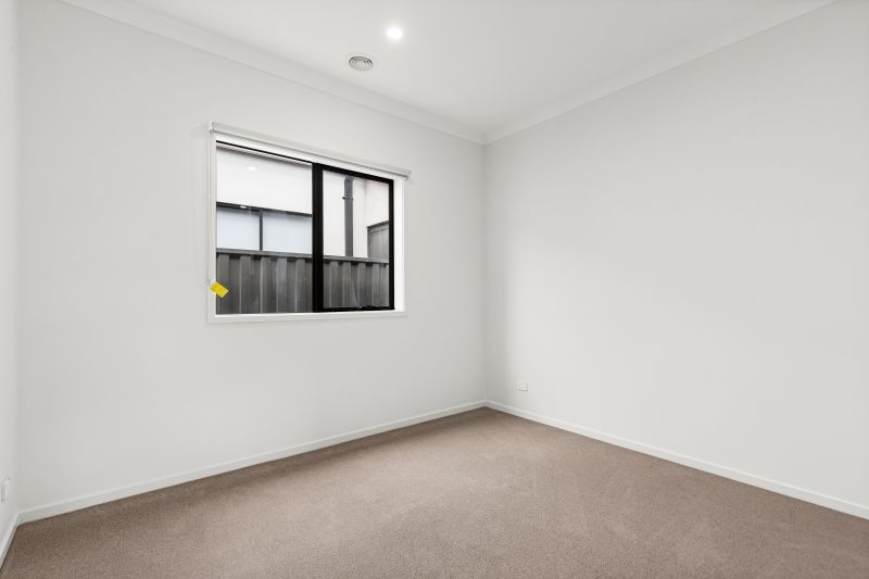 8 Playles Way, Wollert