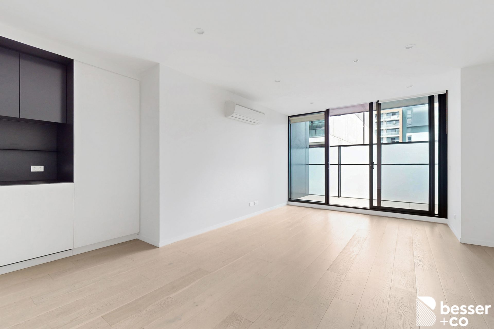 205/8 Garden Street, South Yarra - Thumbnail 2
