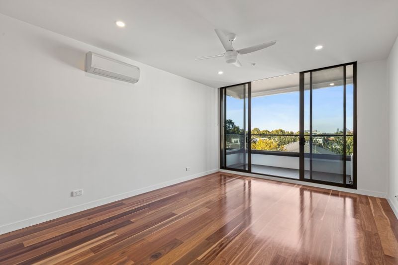 215/9 Hewitt Avenue, Footscray