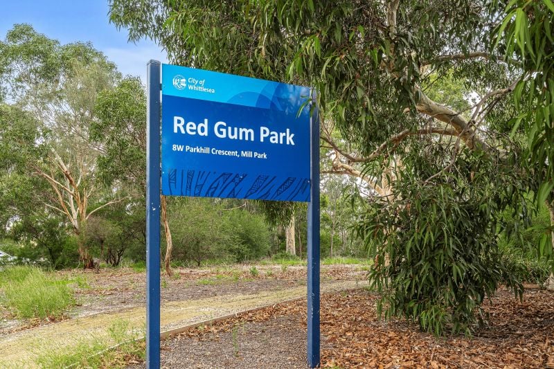 4 Silvertop Court, Mill Park