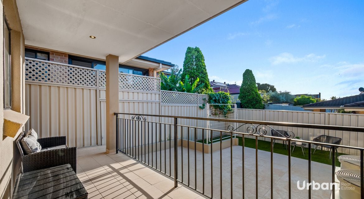 Casula 41 Roth Street