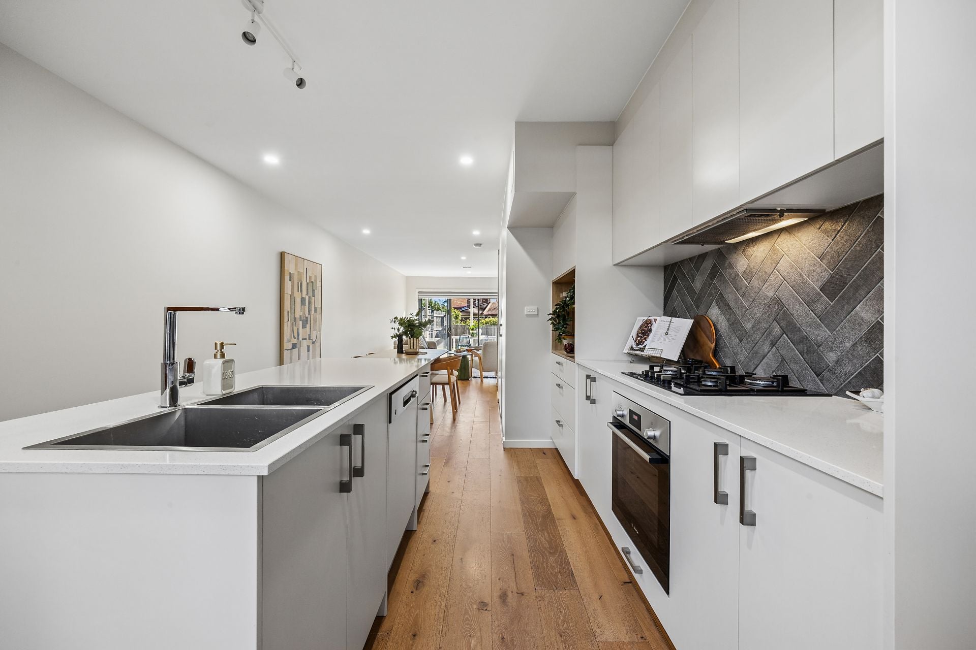 15/8 McGowan Place, Dickson, Dickson - Thumbnail 6