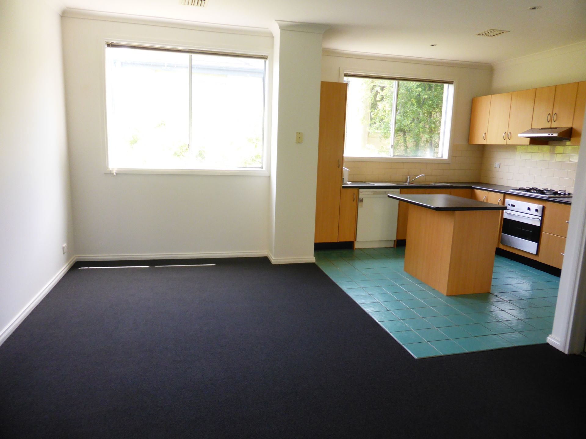 Spacious Living in Excellent Location!