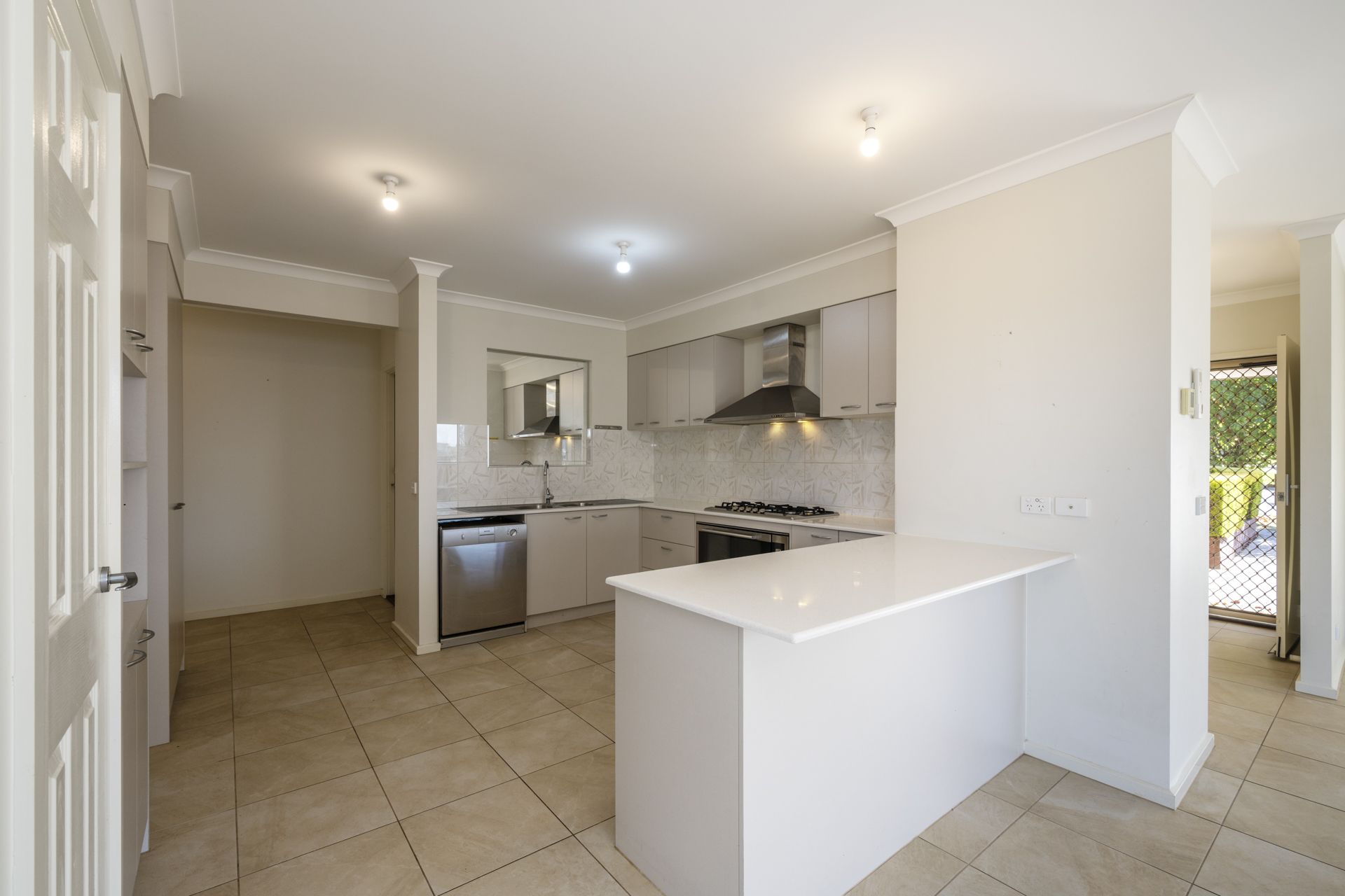 75 Langdon Drive, Mernda, Mernda - Thumbnail 3