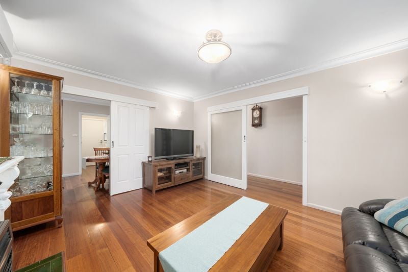 30 Melton Crescent, Lalor