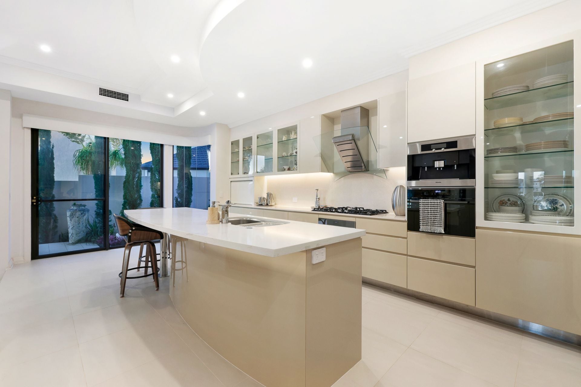33 The Peninsula, Sovereign Islands QLD 4216, Sovereign Islands - Thumbnail 6