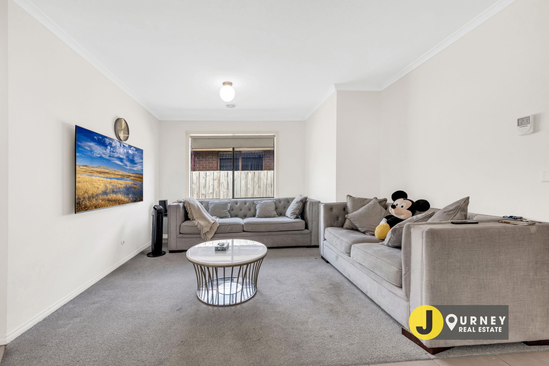 10 Gray Street, Cranbourne North VIC, Cranbourne North - Thumbnail 4