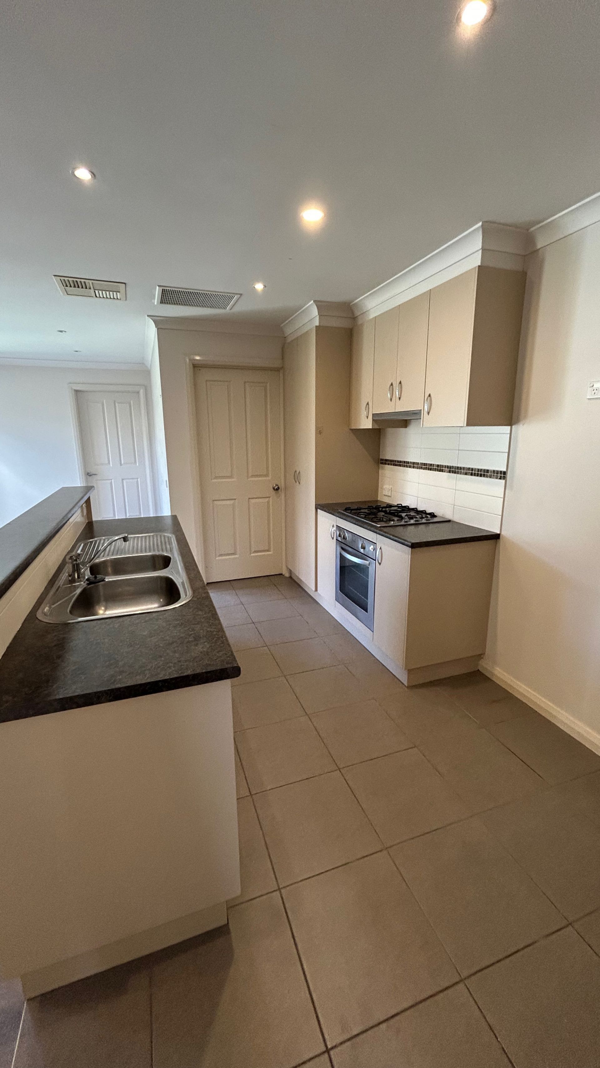 1/4 Curtois Street Yarrawonga VIC, Yarrawonga - Thumbnail 2