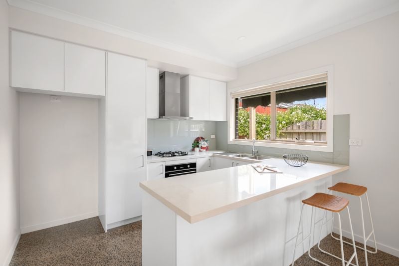 3/35 Whitelaw Street, Reservoir