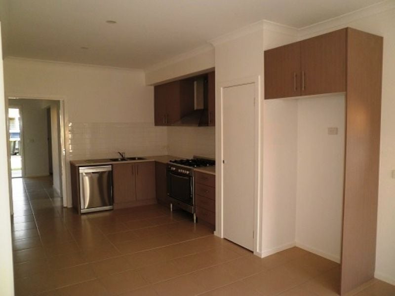 2/15 Seagull Avenue, Altona - Thumbnail 3