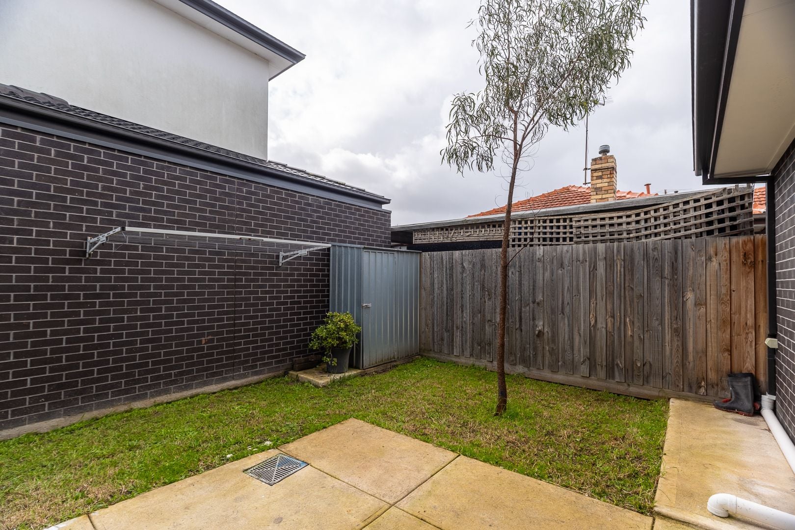 PRIME LOCATION - MODERN 3-BEDROOM TOWNHOUSE