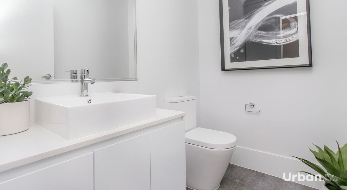 Bardia 65 Ingleburn Gardens Drive