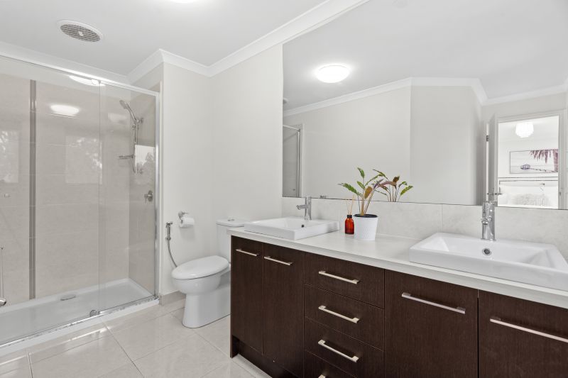 38 Great Brome Avenue, Epping