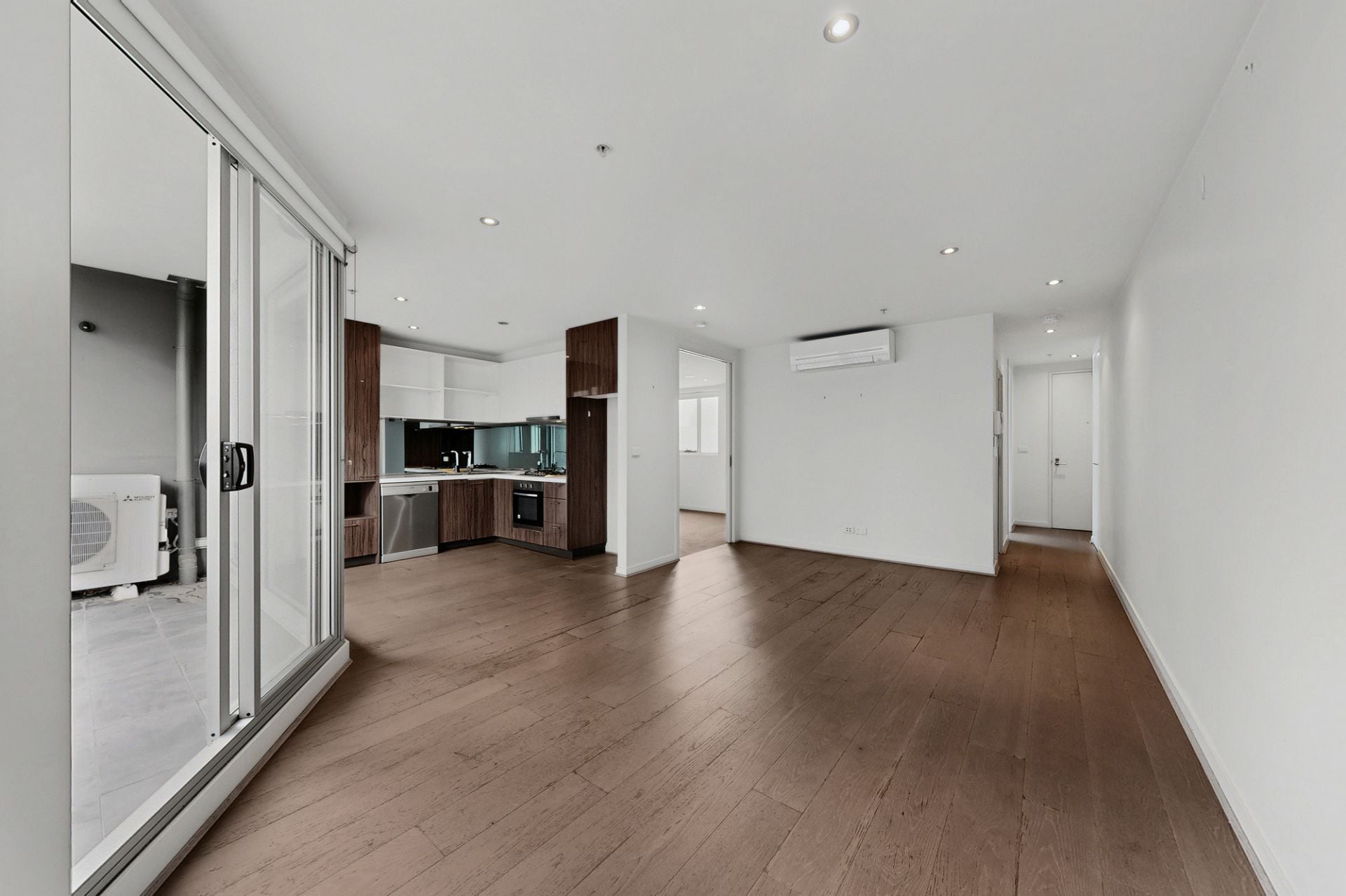 508/20 Garden Street, South Yarra - Thumbnail 3