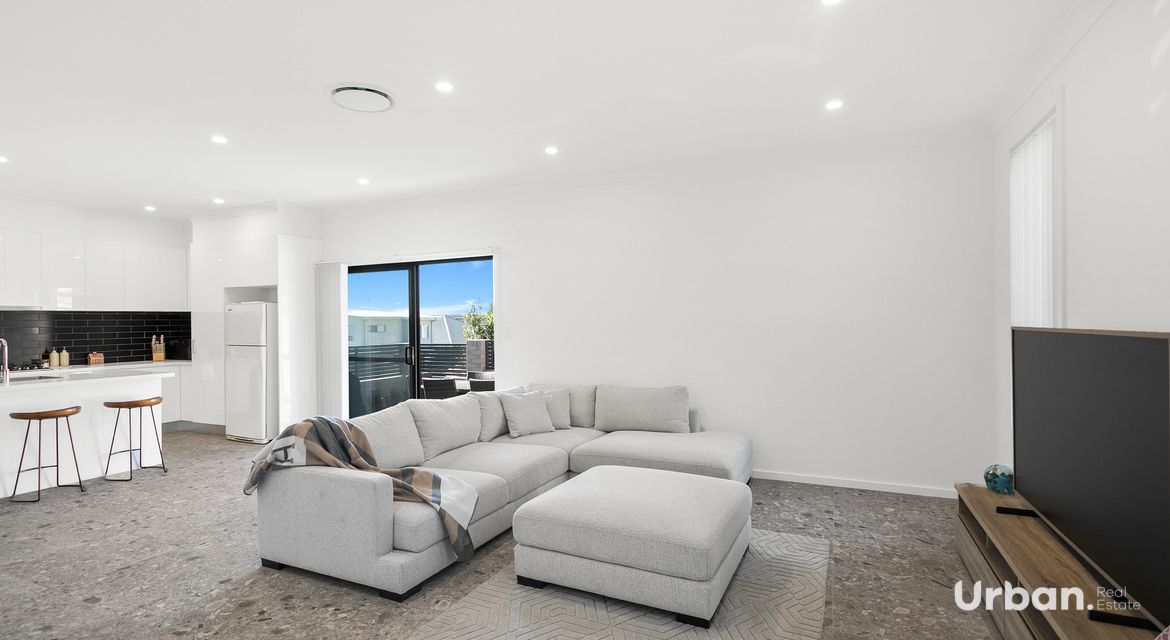 Tullimbar 2 Kiah Close