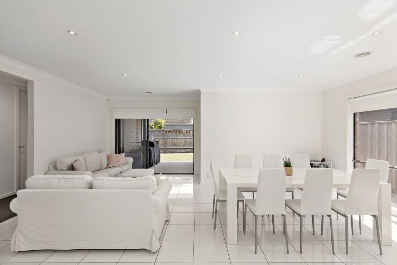 11 Atarhi Parade, Lalor