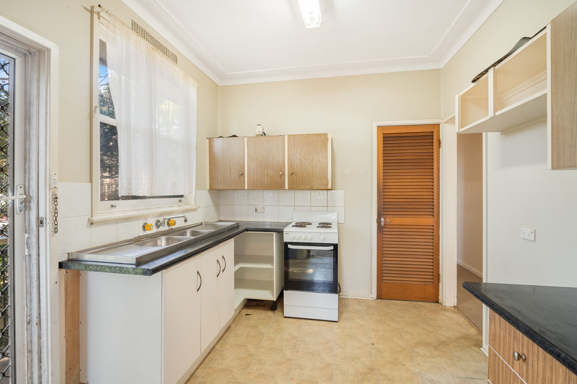 16 Coronation Avenue Cardiff NSW, Cardiff - Thumbnail 4
