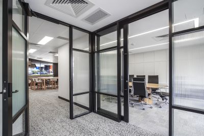 REFURBISHED GROUND FLOOR OFFICE WITH PARKING