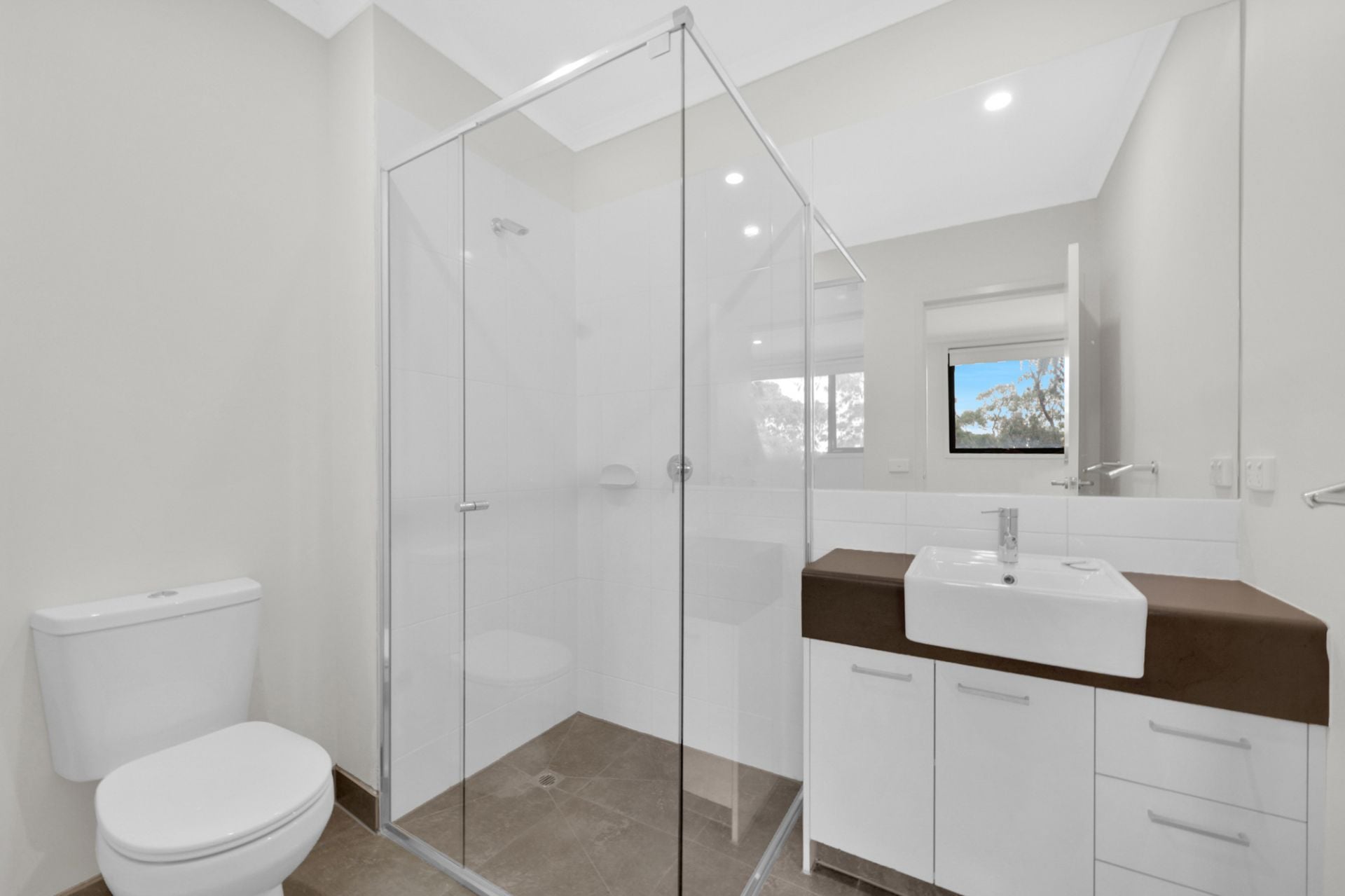 FAMILY HOME IN A GREAT LOCATION!