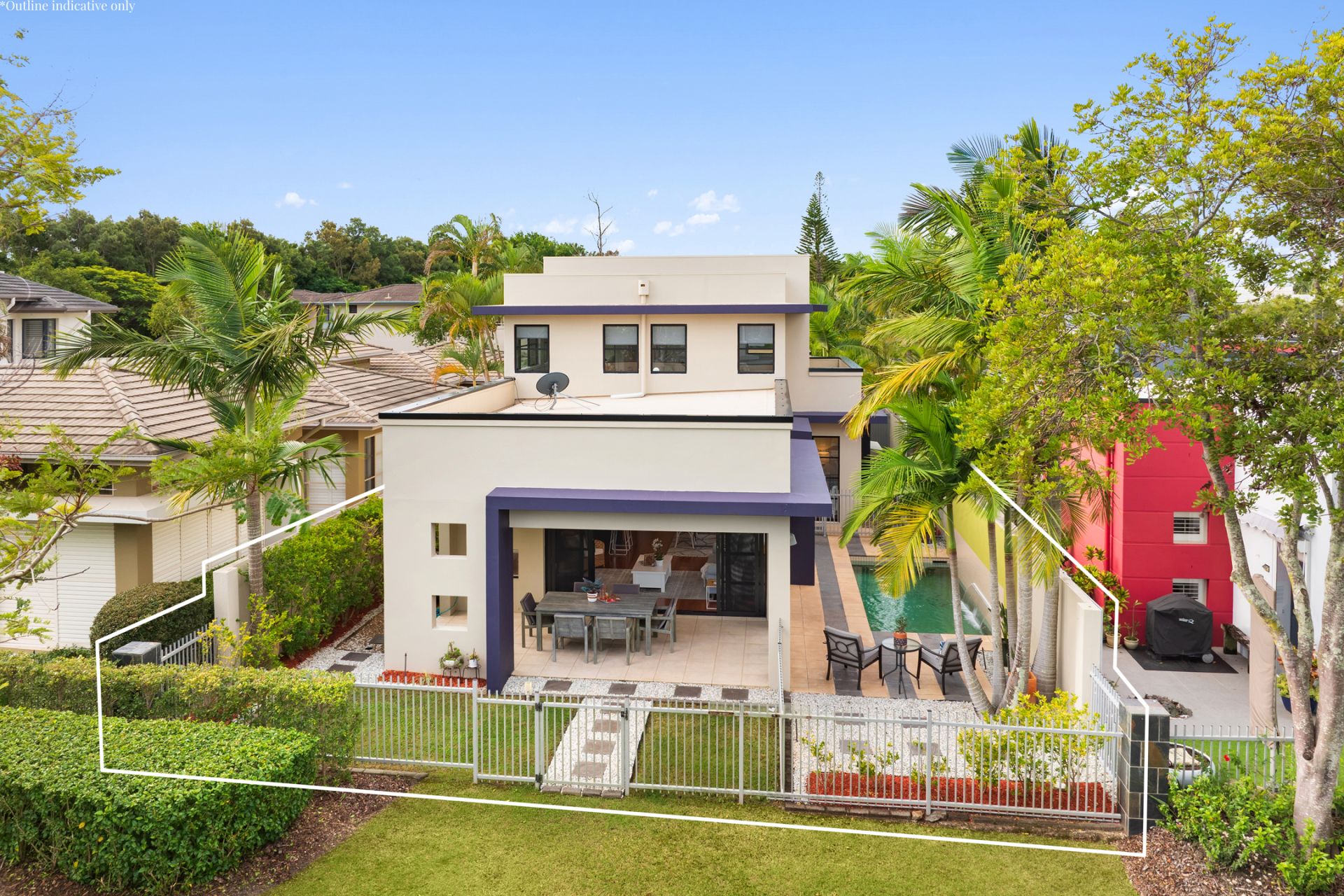 6025 Lucerne Circuit, Hope Island - Thumbnail 2