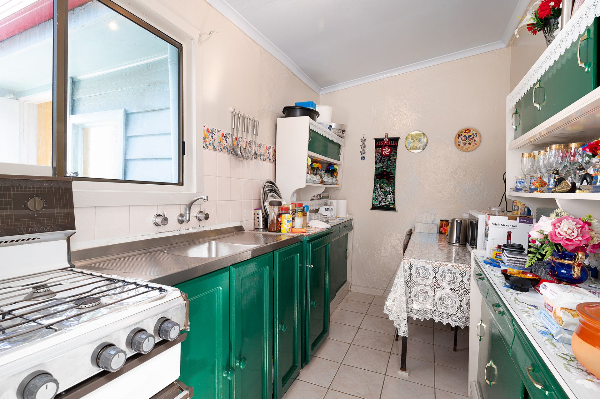 Charming Fitzroy Cottage: A Family Legacy Waiting for Its Next Chapter!