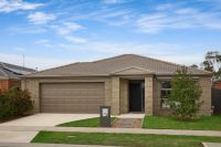 8 Gaslight Street, Longwarry VIC